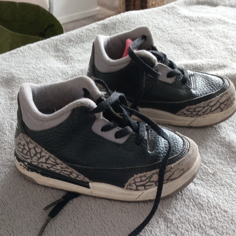 Nike Black and Gray Sneakers with Cushioned Midsole